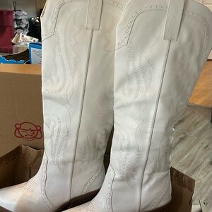 Sugar White Embroidered Heeled Boots